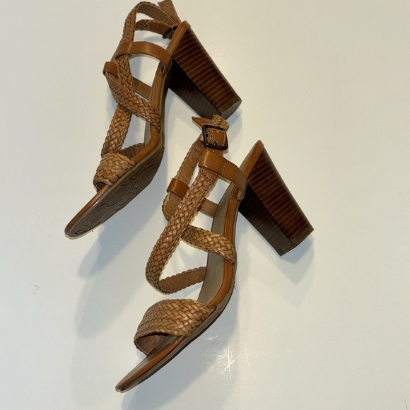 Kenneth Cole Reaction Sandals Criss Cross Strap “CHEERLEADER” Block Heel Size 8 - Picture 3 of 8
